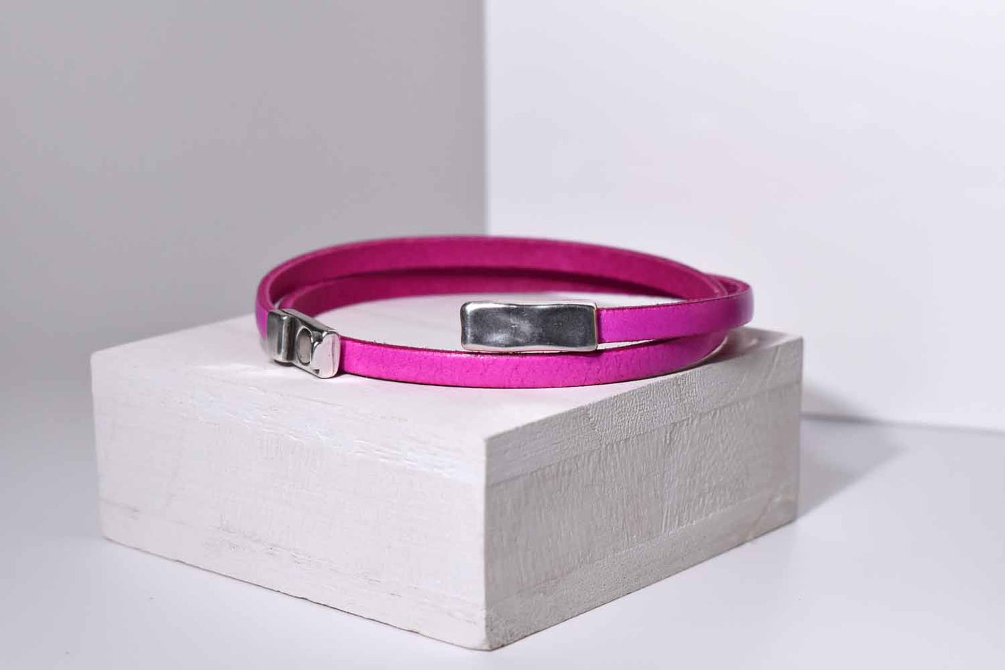 Raquel Leather Bracelet - Fuchsia