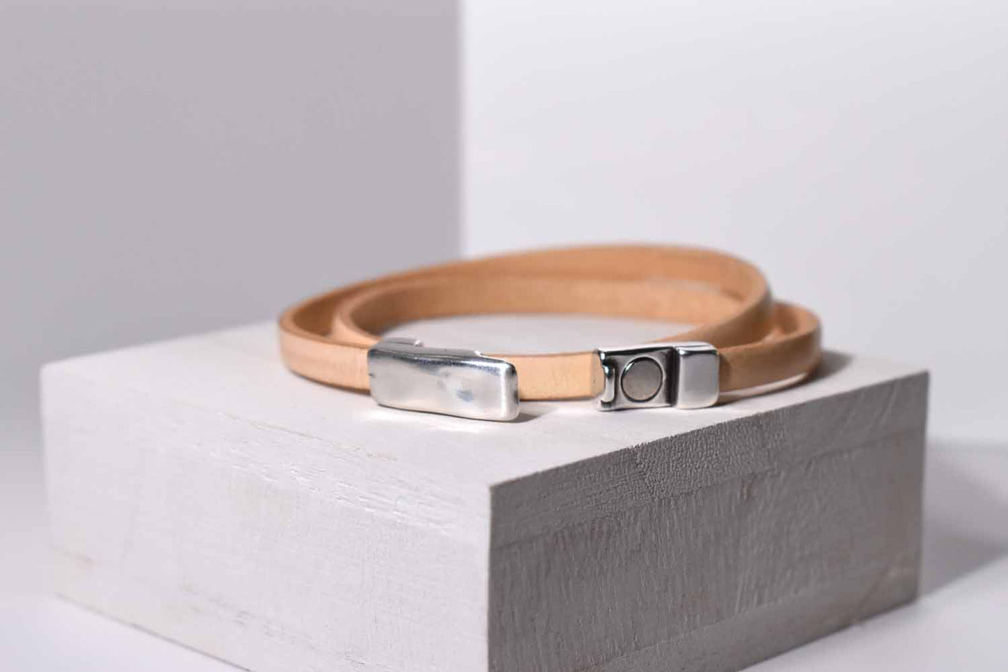 Raquel Leather Bracelet - Cream - Tina Lilja