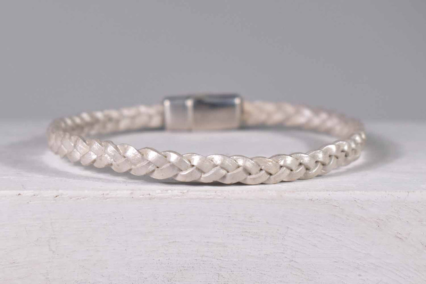 Rio Leather Bracelet - White Shimmer