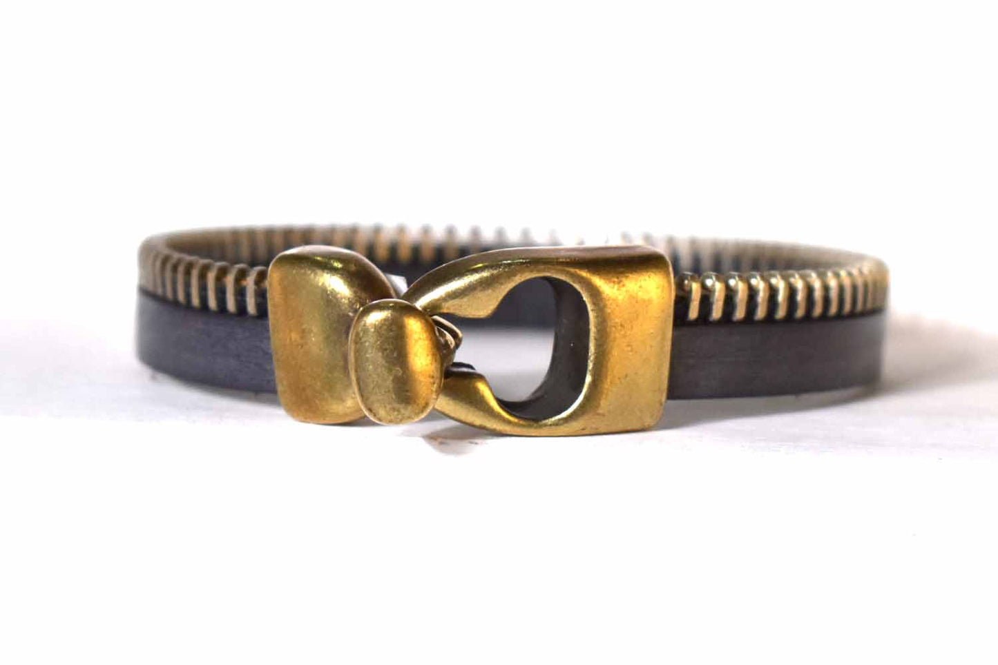 Zipper Leather Bracelet - Dark grey