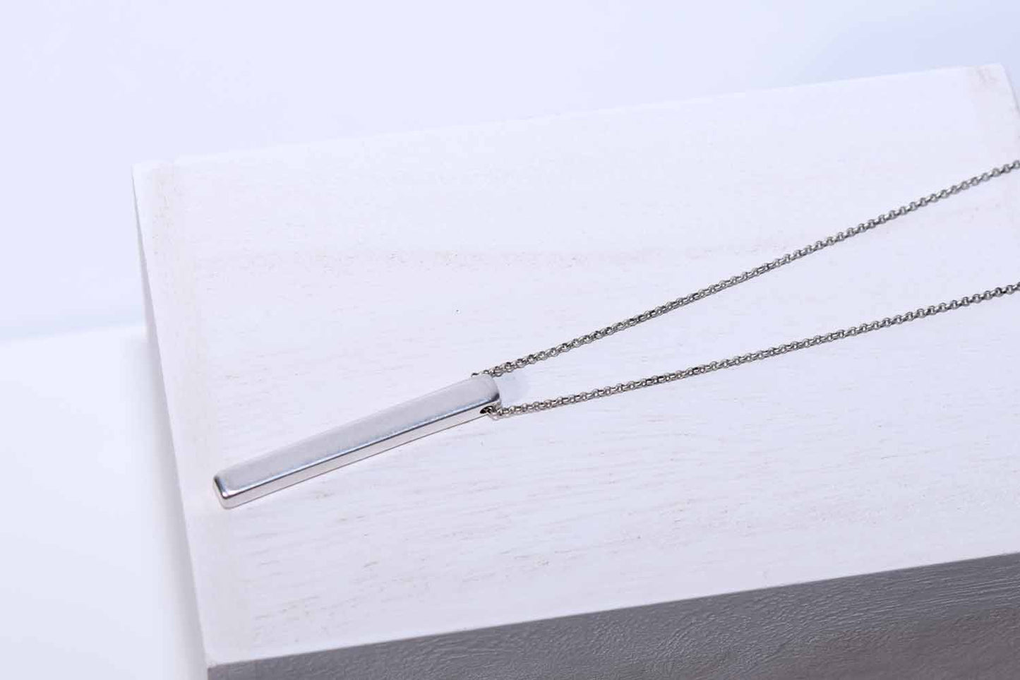 Column Necklace