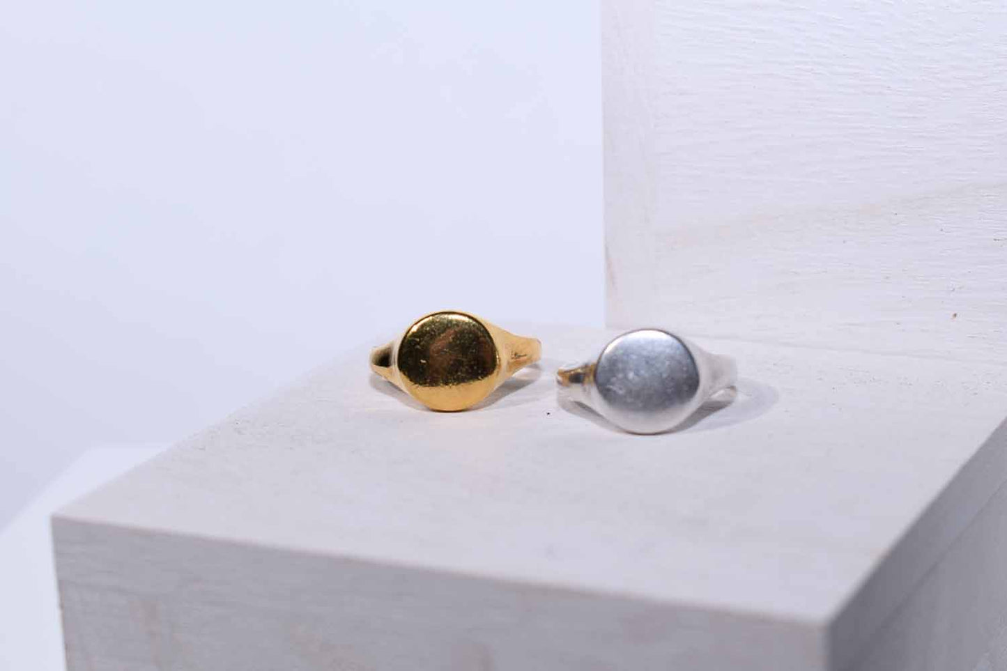 Round Signet Ring