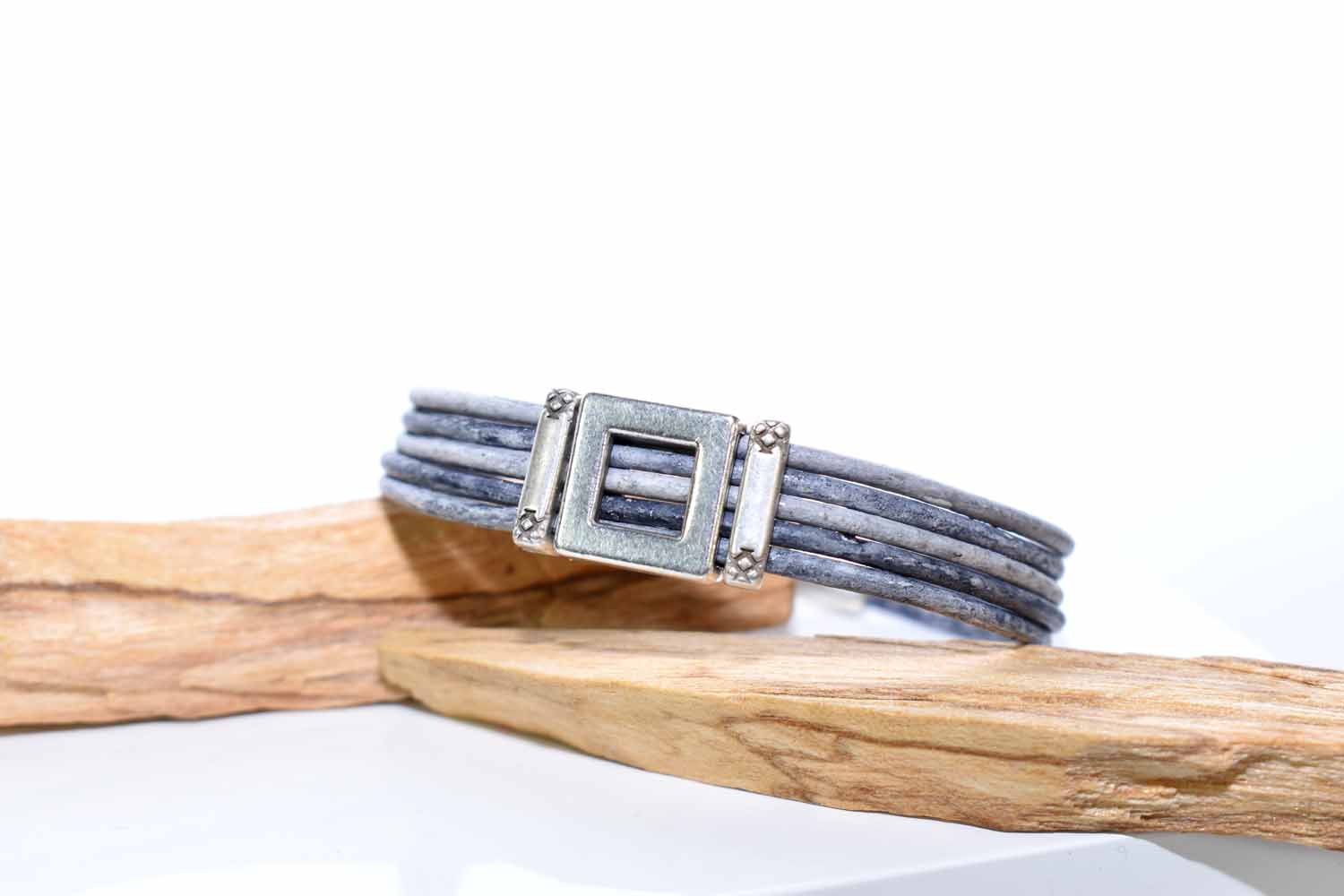 Merritt Leather Bracelet - Grey - Tina Lilja