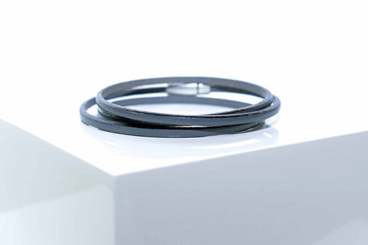 Micro Wrap Leather Bracelet - Dark Grey - Tina Lilja