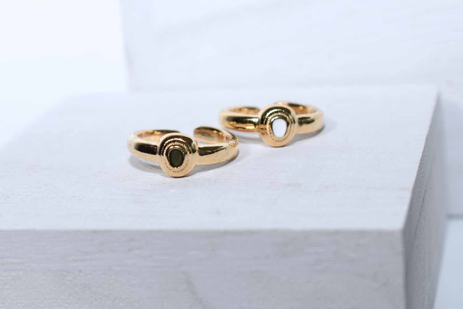 Mini Oval Gold Enamel Ring - Tina Lilja