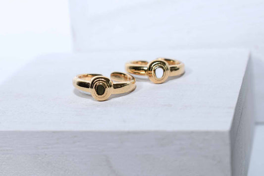 Mini Oval Gold Enamel Ring - Tina Lilja
