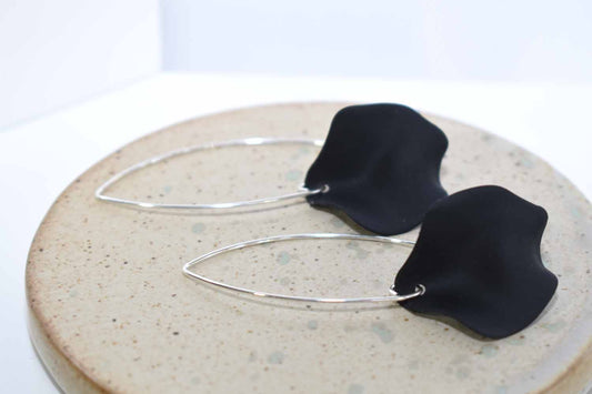 Petal Earrings - Black - Tina Lilja