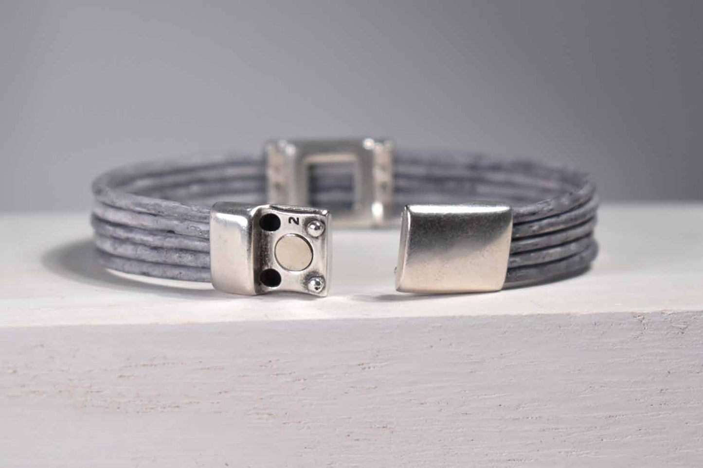 Merritt Leather Bracelet - Grey - Tina Lilja