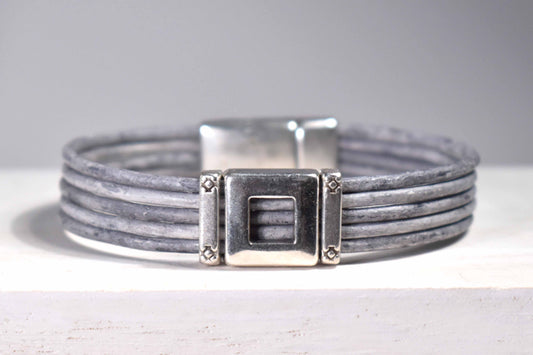 Merritt Leather Bracelet - Grey - Tina Lilja