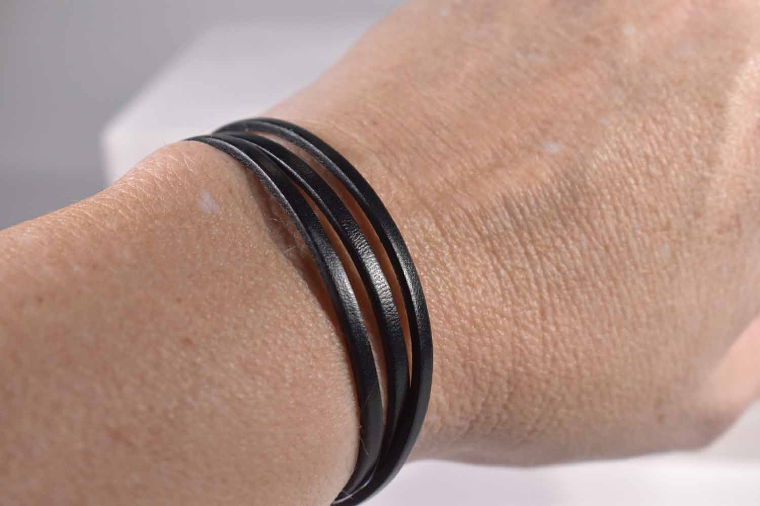 Micro Wrap Leather Bracelet - Black - Tina Lilja