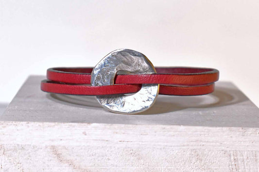 Demi Leather Bracelet - Strawberry