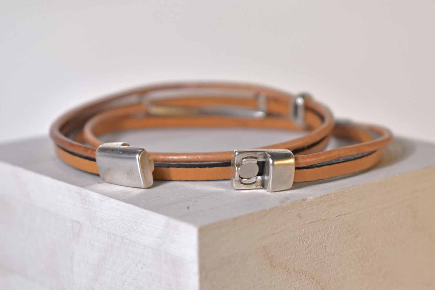 Abaleen Leather Bracelet - 3 Colors