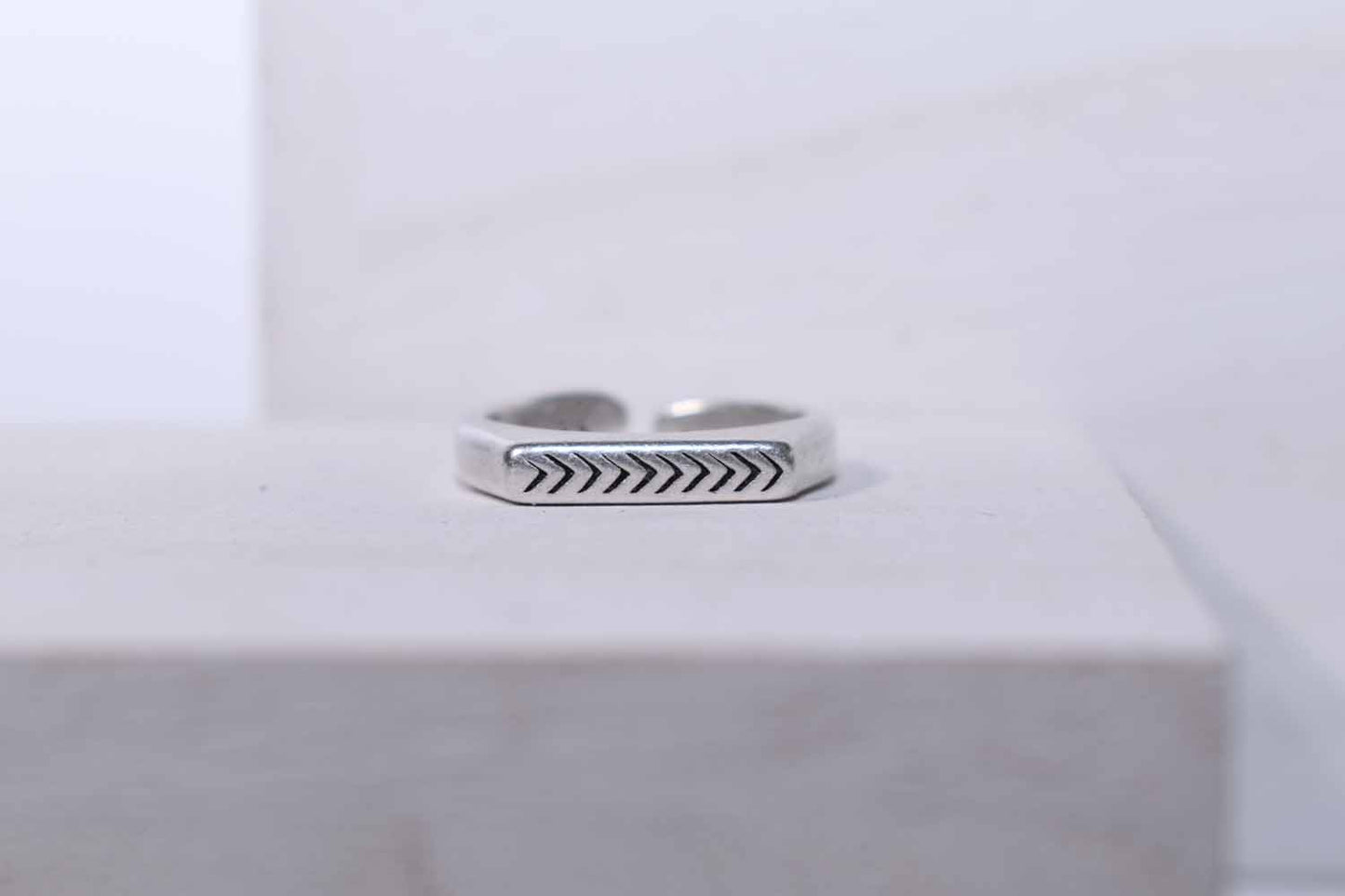 Mini Arrow Ring - Tina Lilja